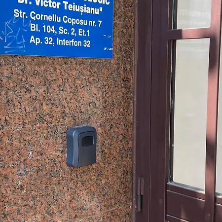 High In The Sky - Unirii Apartment