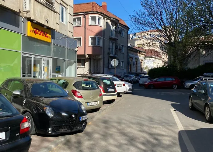 Апартаменти High In The Sky - Unirii