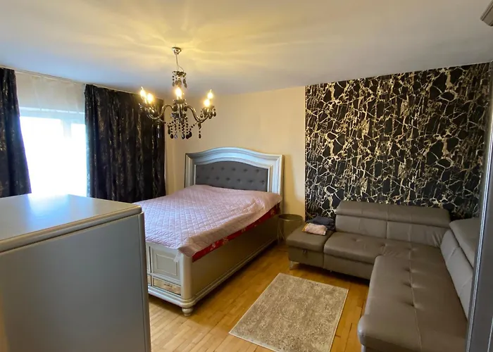 High In The Sky - Unirii Apartman *